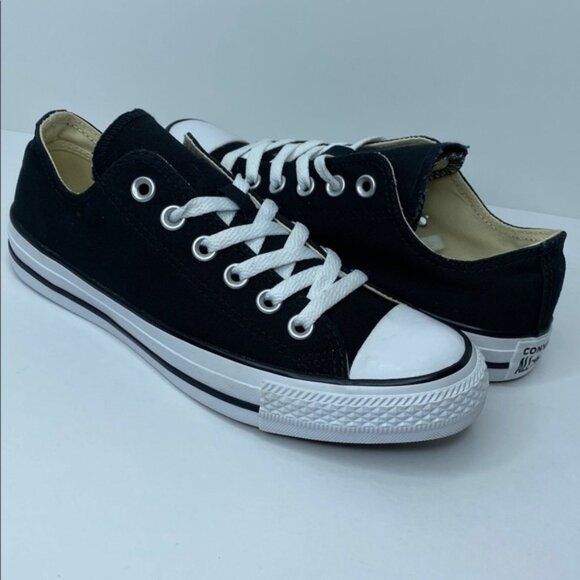 Women’s Converse Low size 7 - Picture 2 of 3